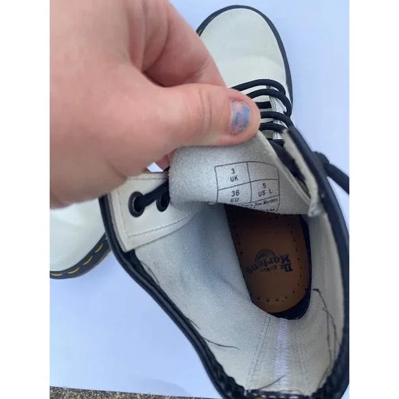 Dr. Martens 1460 White Leather 8 Eye Combat Boots Womens Size 5 US L 36 EU - Picture 4 of 11